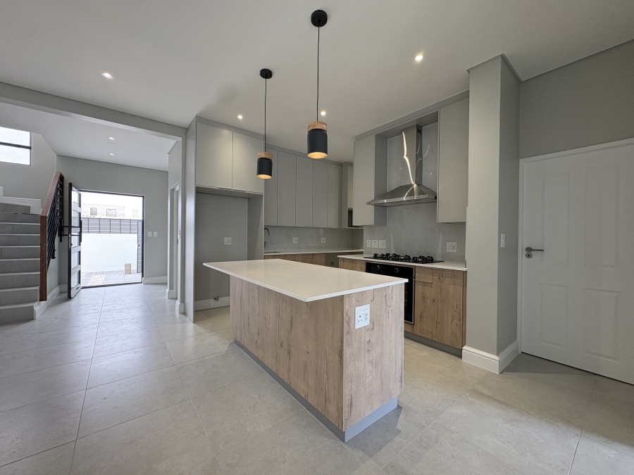 4 Bedroom Property for Sale in Sandown Western Cape